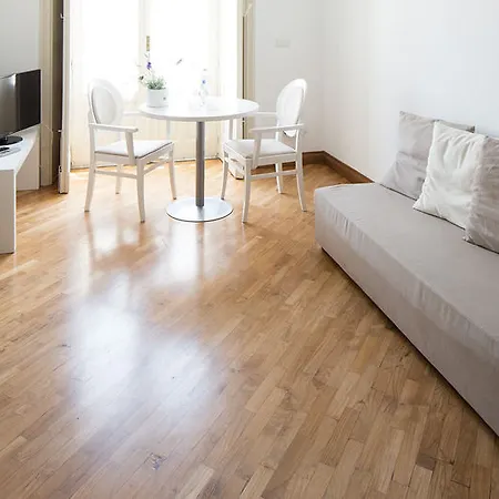 Ferrini - 150 Apartamento